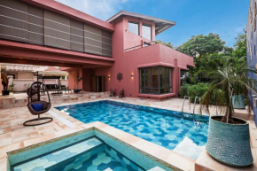StayVista's Villa 39 - A stylish villa with an outdoor pool